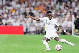 意甲劳塔罗助国米一球制胜，“紫百合”6球大捷